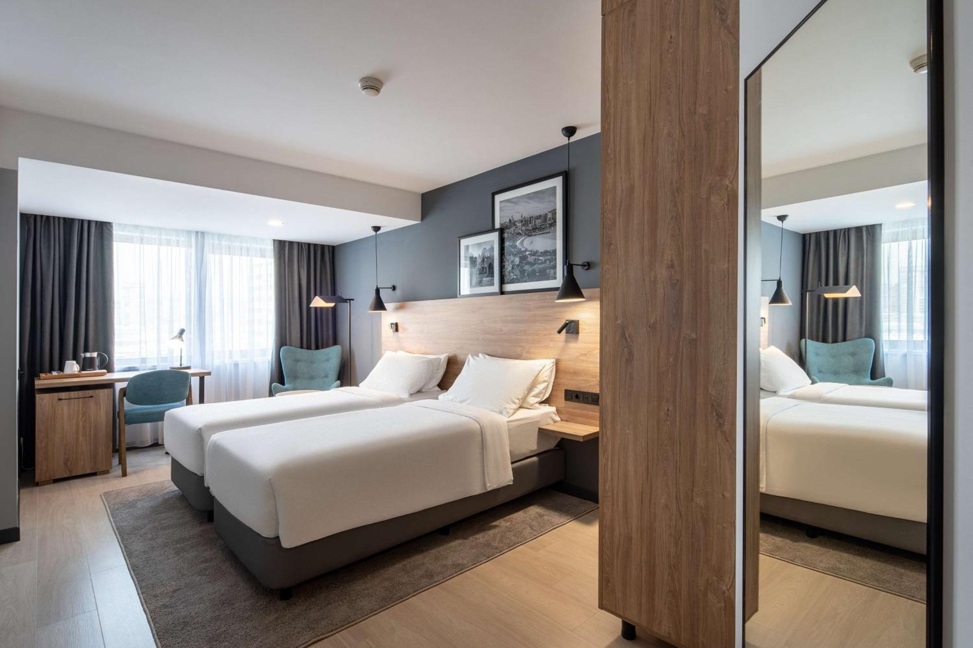 Superior Room,1441159690:JPEG