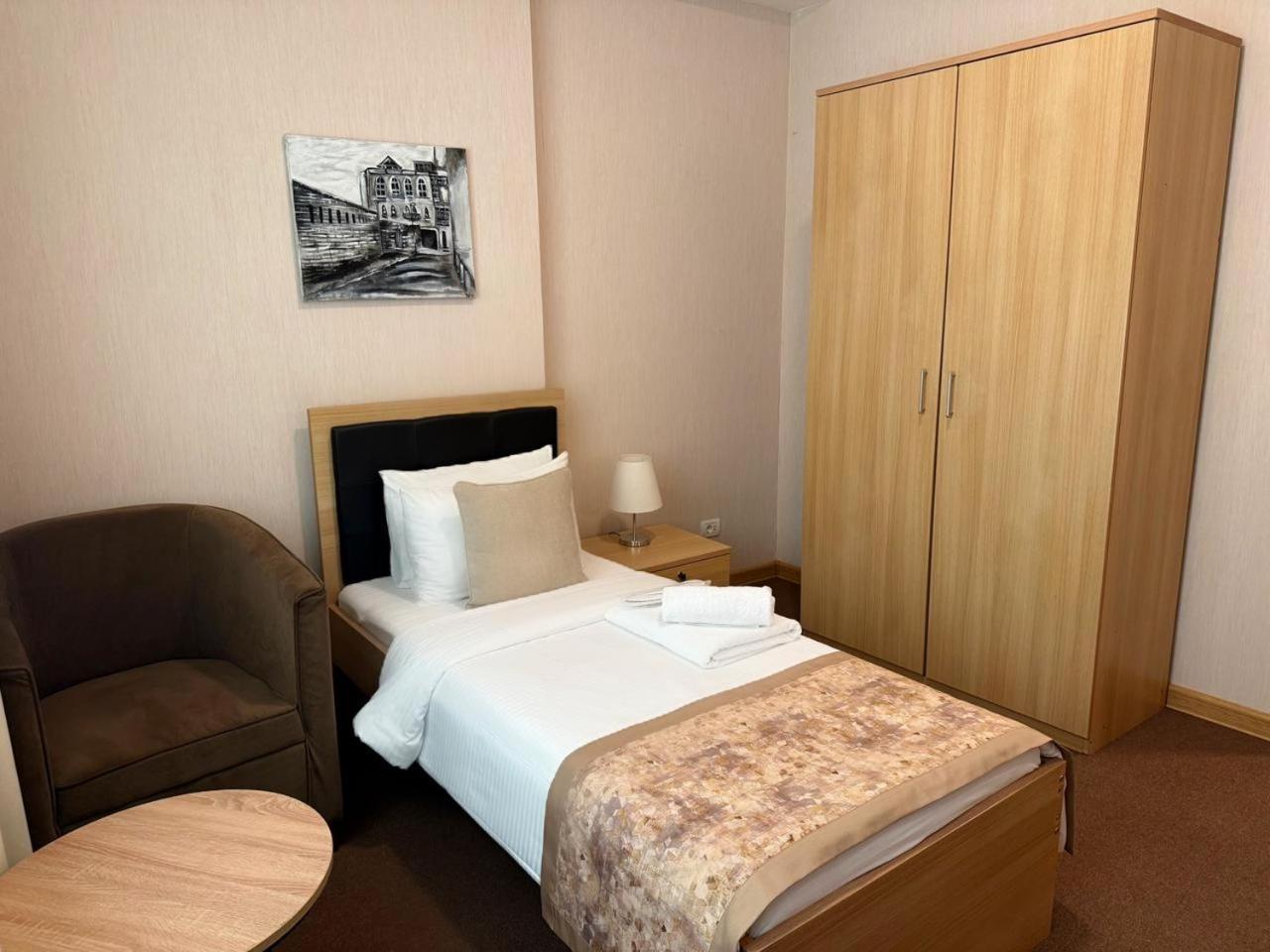 Standard Single Room,1760418337:JPEG
