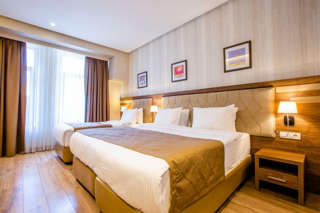 Standard Triple Room,847064771:JPEG